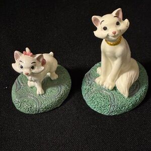 Disney Tiny Kingdom The Aristocats Marie & Duchess